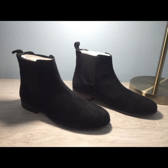 Men’s Chelsea boots - Picture 3 of 3